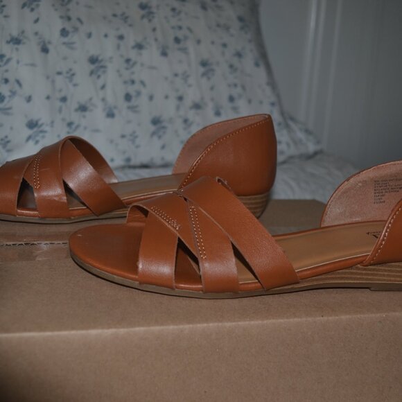 Pre-owned pair of A.N.A. cognac color flat sandals. Criss-cross straps, size 8 m - Picture 2 of 8